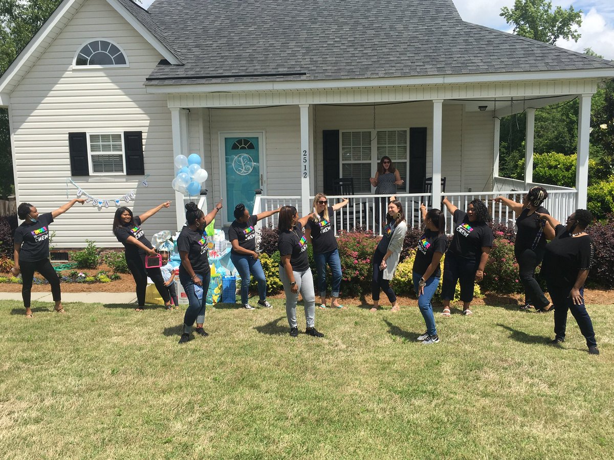 karly_stevens's tweet photo. Surprised one of our teammates today with a “drive thru” baby shower! Congrats!! Lesleigh &amp; Jonathan! @LeesLilLearners @Killian_STEAM @franklinscsu @PaigeMaloneKES @jamesann_sheley https://t.co/jgc5ivyqP7