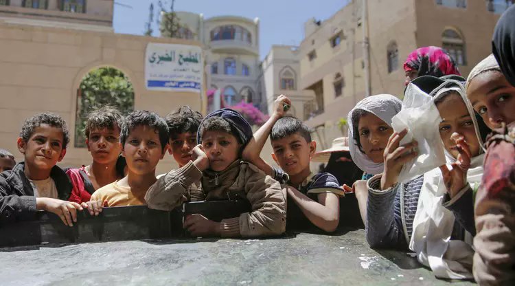AlBaraka2030's tweet photo. كان عُمر الفاروق -رضي الله عنه-
 إذا لقيَ صبيًا في الطريق،
 يأخذه بيده ويقول له:

"ادعُ لي يا بُنَيَّ فإنك لم تُذْنِب بَعد."🖤 https://t.co/wTR5DLkAnT