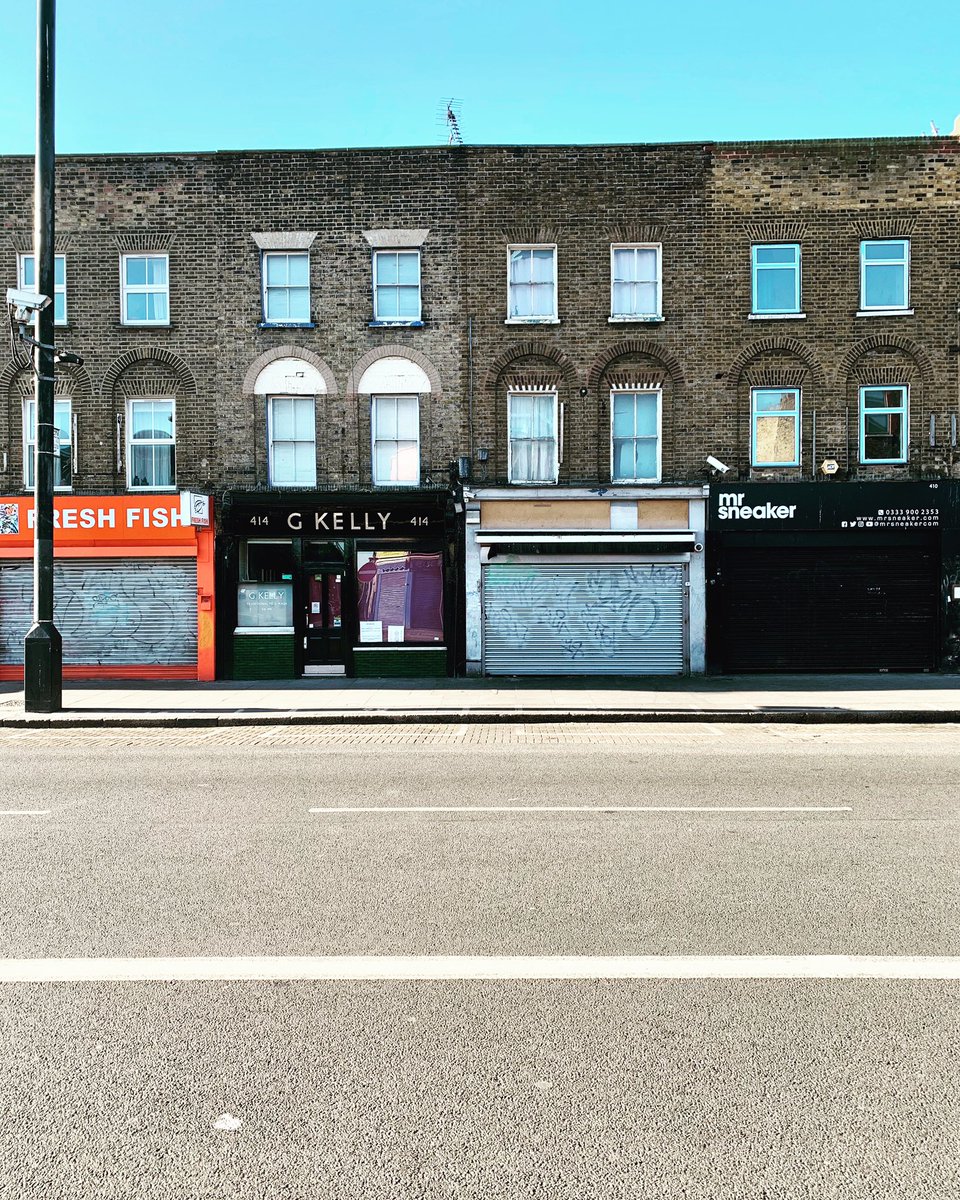 LoveBthnlGreen's tweet image. Early morning Bethnal Green Road. #innit