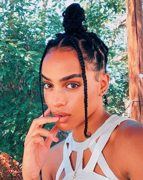 GroHealthy_'s tweet photo. Single plaits x topknot = Hair goals 😍
Gro star: @shyinstar

#Grohealthy #grohealthysheaandcoconut #naturalhair #hair #protectivestyles #naturalhairstyles #healthyhair #curlyhair #blackgirlmagic #braids #braidedupdo #topknot #boxbraids #teamnatural #natural #curls https://t.co/JpfrnddKLJ