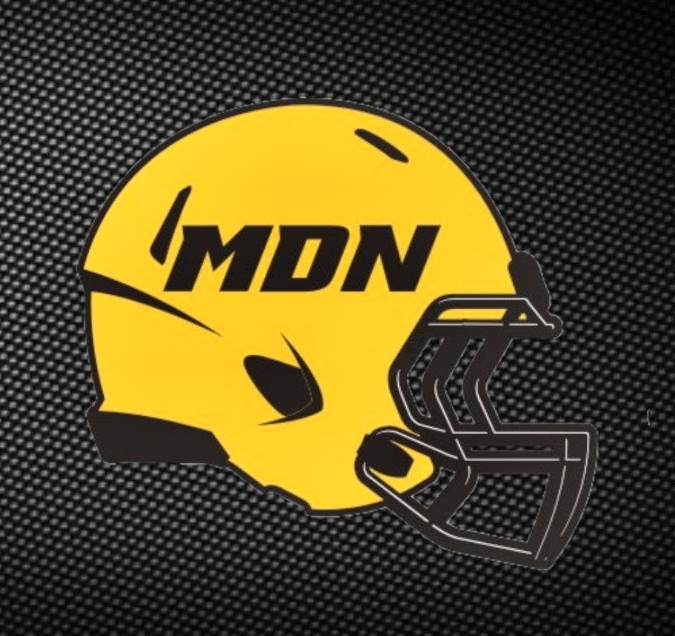 HelmetAz's tweet photo. 🏆AZ Helmet Challenge🏈
Bracket 4: First Round

 Marcos de Niza Padres 
@FootballMdn    

 vs. 

Gila Ridge Hawks
@GRHSAthletics   

VOTE BELOW! #AZHelmetChallenge @hshelmettourney https://t.co/LKr1YmrftF