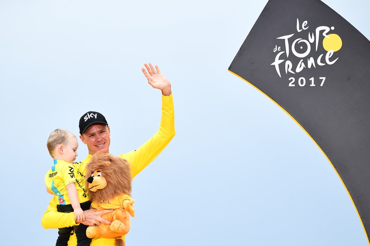 LeTour's tweet image. 💛 #TDF2013 💛
💛 #TDF2015 💛
💛 #TDF2016 💛
💛 #TDF2017 💛

🎂 Happy birthday @chrisfroome! 🎂 

Enjoy your day! 

🎂 Très joyeux anniversaire @chrisfroome ! 🎂