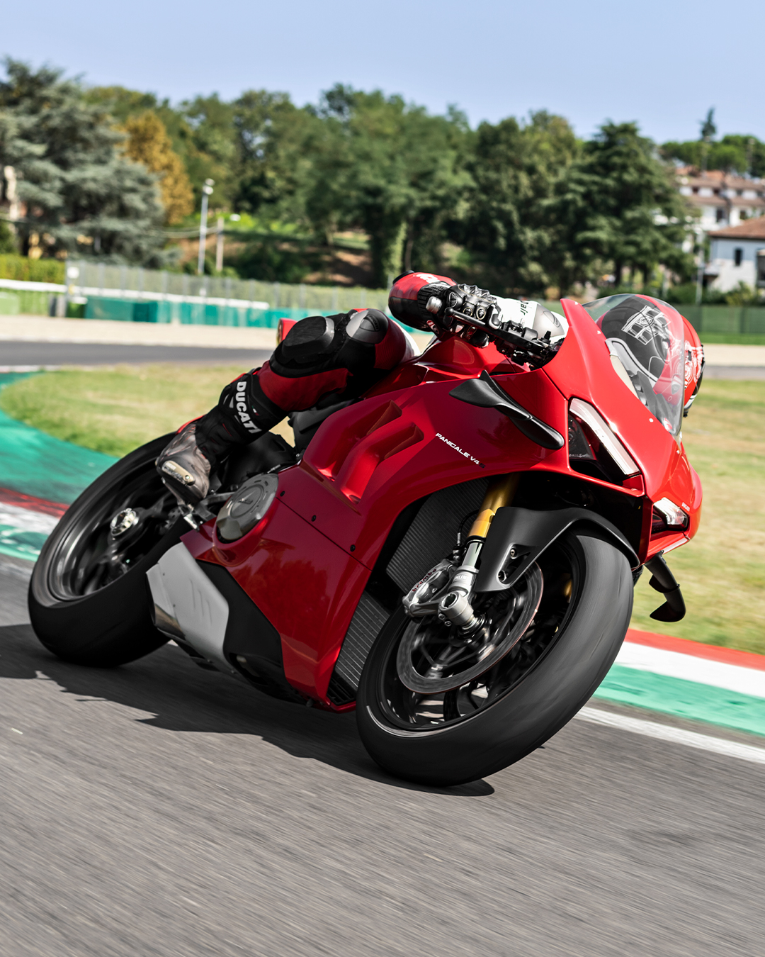 Ducati on Twitter: Ducati on Twitter: