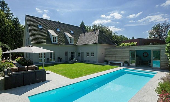 JBeliteservices's tweet image. Knowing the basics is the first step to choosing the best finish for your pool. Learn more on our blog. - bit.ly/3cuzLvL  
#Pool #Poolside #PoolFinish #SwimmingPool #JBElite