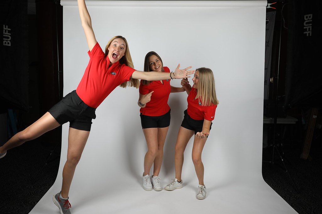 Caption this 😏
Ready 🔴
Set 🟡
Go 🟢
#godawgs