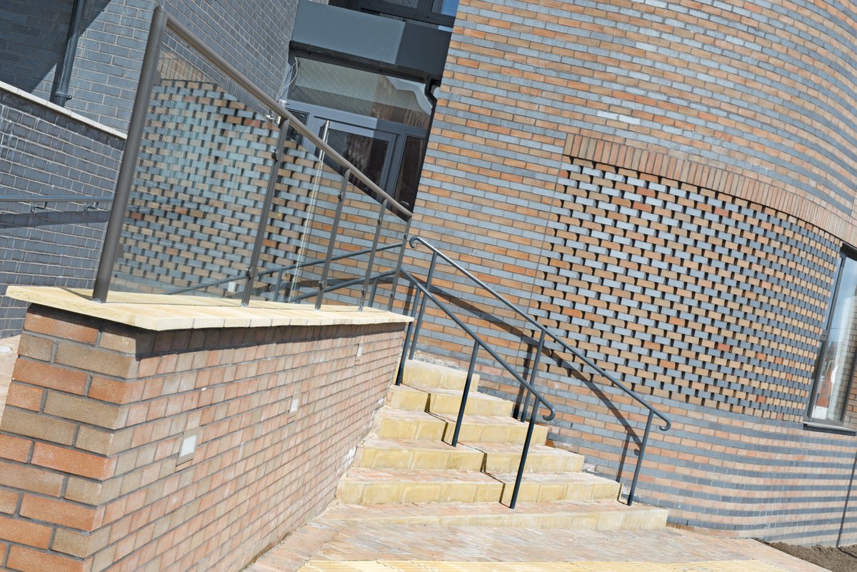 mbhplc's tweet photo. The Point, New Islington, Manchester a design from 2014 by @Met_Work using #Blockleys' Park Royal #wirecut facing #bricks. With their exceptional technical performance they are rated T2, R2, F2, S2 with a compressive strength of 50N/mm2, #NilEfflorescence and front resistant. https://t.co/swiDQ7IpxQ
