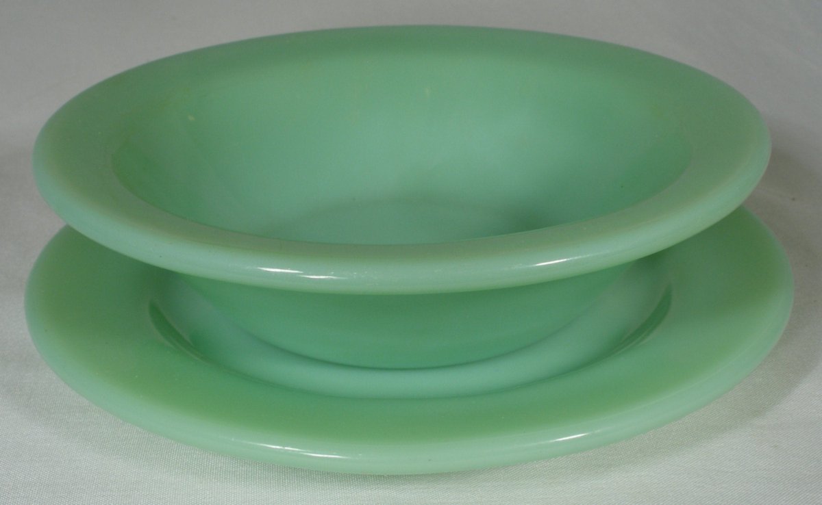 Vintage Jadeite Fire King Bowl and Plate Restaurant style Art Deco mid century glassware milky green tuppu.net/ce53361a #vintage #Etsy #Oldstuffdave #DinnerWare
