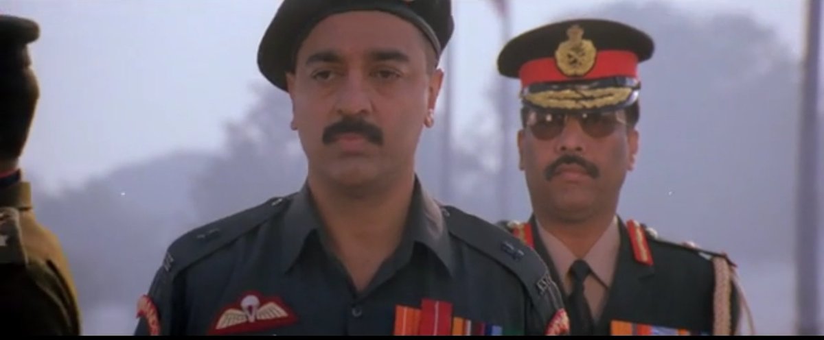 Vijay, a Commando, saves country from terrorists.Nandhu , a schizophrenic, hallucinates and tries to save his brother from her fiancèe.  #KamalHaasan  #Aalavandhan  #Abhay
