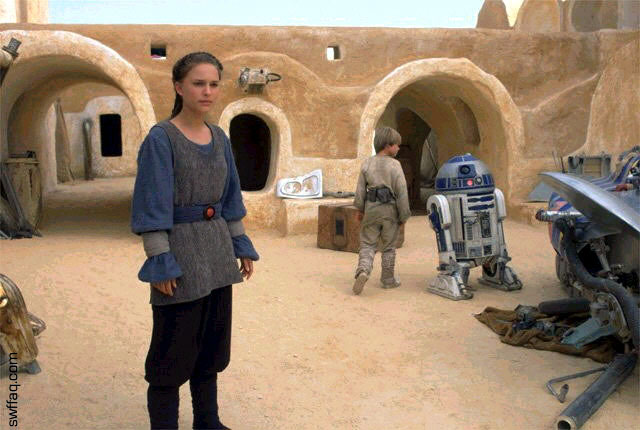 19. tatooine peasant (tpm)it's plain and it's simple, but i love it because it is so very quintessentially star wars looking.