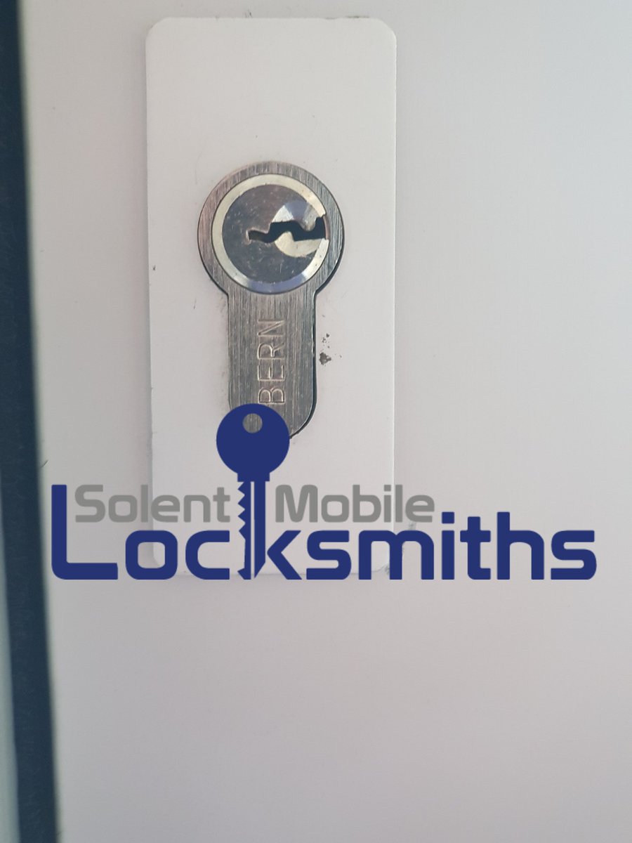 SolentLocksmith's tweet photo. Another lock picked and replaced for a shop on #StokeRoad #Gosport 
#LocalLocksmiths #LocalBusinesses #LocksmithService #LocksmithsNearMe #LocksmithsGosport #GosportLocksmiths #BuyWithConfidence #TradingStandardsApproved #Checkatrade #LocksmithsHampshire https://t.co/xdKy9P2pvE