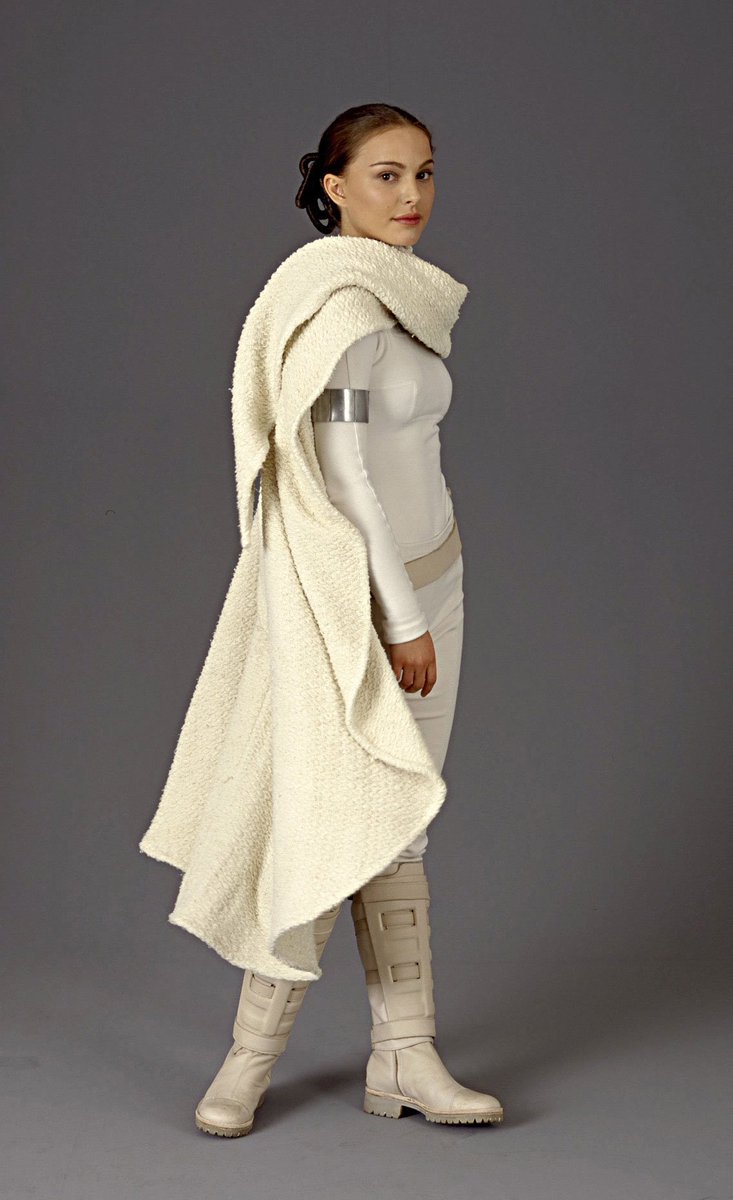 18. geonosis outfit (aotc)an iconic look, and the best version is with the cape (obviously). we love a practical adventuring outfit and this one has it in spades.