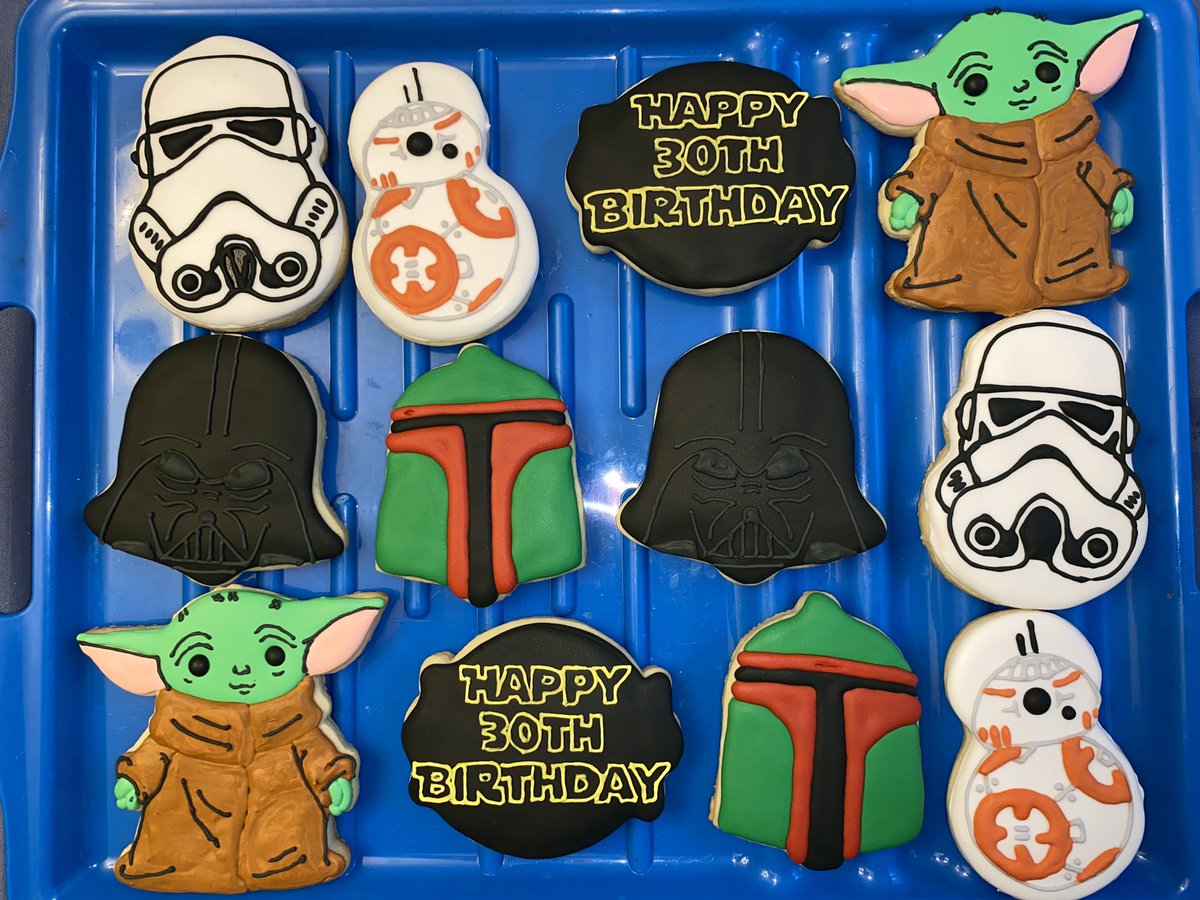 TheCookieSir's tweet photo. A new @starwars variation for a galactic birthday!
#sugarcookies #Icedcookies #customcookies #cookies #baking #cookietime #cutoutcookies #cookiesoftwitter #cookieart #starwars #starwarscookies #starwarsbirthday #babyyoda #babyyodacookies #bb8 #darthvader #stormtrooper #bobbafett https://t.co/Orgz2V5oGk