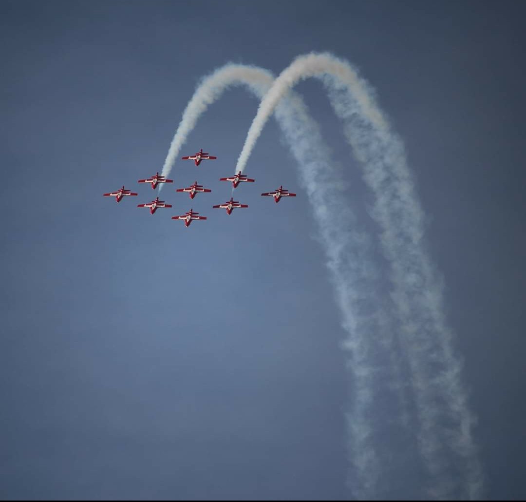TracyABurton2's tweet photo. Took these photographs in 2018 when the Canadian Snowbirds decided to grace our beautiful skies. Posting go honour fallen Captain Jennifer Casey, may she RIP ❤
@CityofCamrose #canadiansnowbirds #RIPJennCasey https://t.co/EyFktOli58