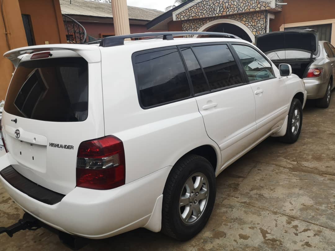 tat_autos's tweet photo. What's your tuesday thought about this New Arrival deal!!!🔥🔥🔥

TOYOTA HIGHLANDER V6 2007 Available for best price!!!🤝🏼🤝🏼

Good Condition, Super Clean, No Accident, Perfect Engine &amp; Gear, First Body Paint, Factory fitted AC chilling, 100% OK!!! 😎😎

Just Buy &amp; Drive!!!🚘🛣 https://t.co/n3XwYuAF47