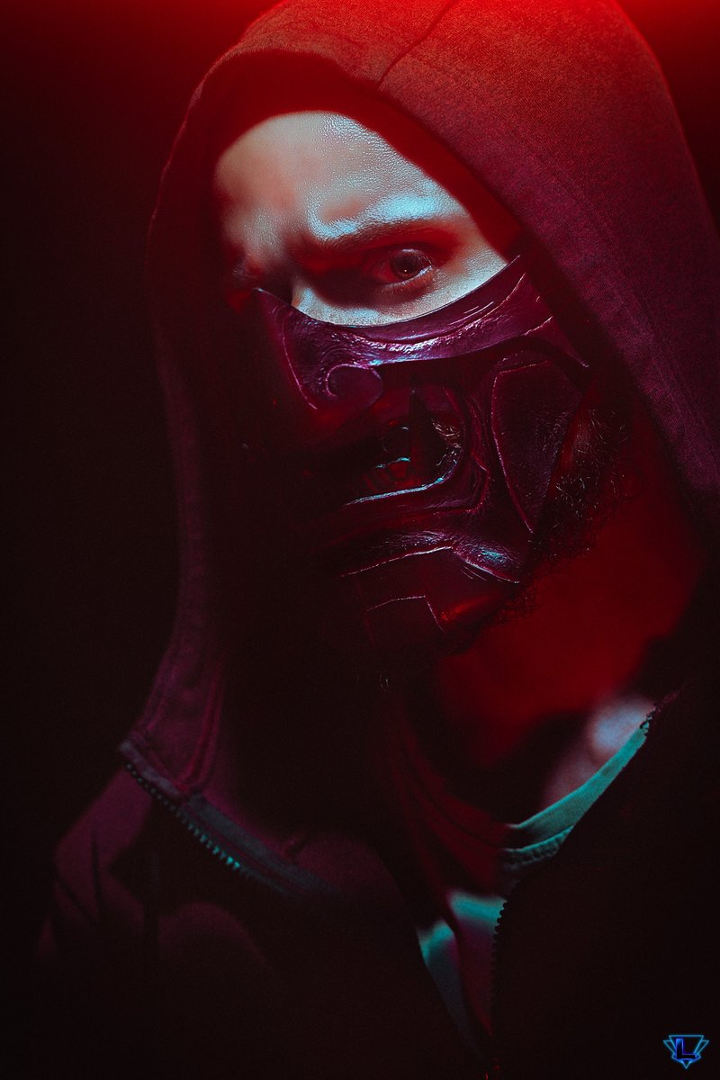 "MEET THE TEAM"
- - -
Voici Joey Rudolf (@BatmanSavage_ ) !
Artisan du cuir, cascadeur, cracheur de feu et créateur de la websérie "BATMAN SAVAGE".
Il est le trésorier du <a href="/thehangar84mtp/">Hangar '84</a>.
- - -
Photographie : <a href="/lytnim/">Lytnim</a>
- - -
hangar84.com