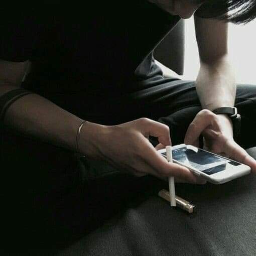• เเบงค์ร้อย✞ : tweet media