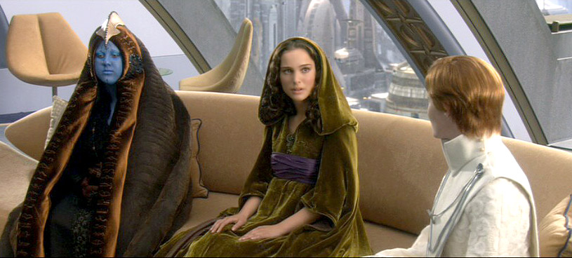 12. green robe (rots)probably my favorite of her RotS senate outfits. it actually feels like it has some personality and color. sadly, was mostly cut from the movie so we didn't get to see a ton of it.