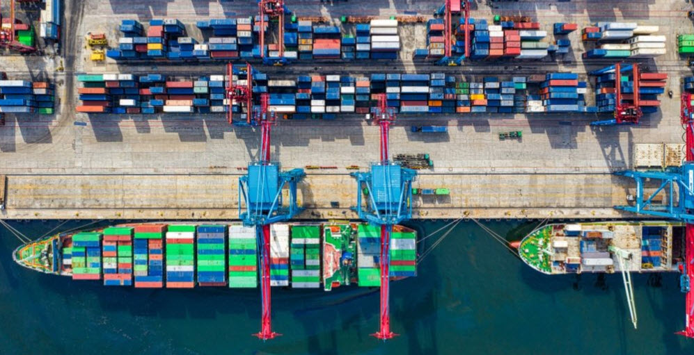 All hands on deck, SPEED sets sail! 
Join our community of ambitious Data Scientists (start-ups and SME’s), maritime experts and port stakeholders to share challenges and solutions. Let's improve the Port logistics ecosystem across Western Europe!
#speedproject #smartports