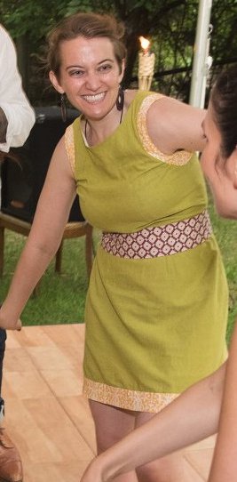 uncommoncos's tweet photo. A special #memademay dress for a special occasion – I made this for a friend’s summer wedding in her parents’ backyard!
#memademay2020 #myownpattern #sewistsofinstagram #isewmyownclothes #sewistsgonnasew #handmadewardrobe #sewing https://t.co/eYv8a6SMKA