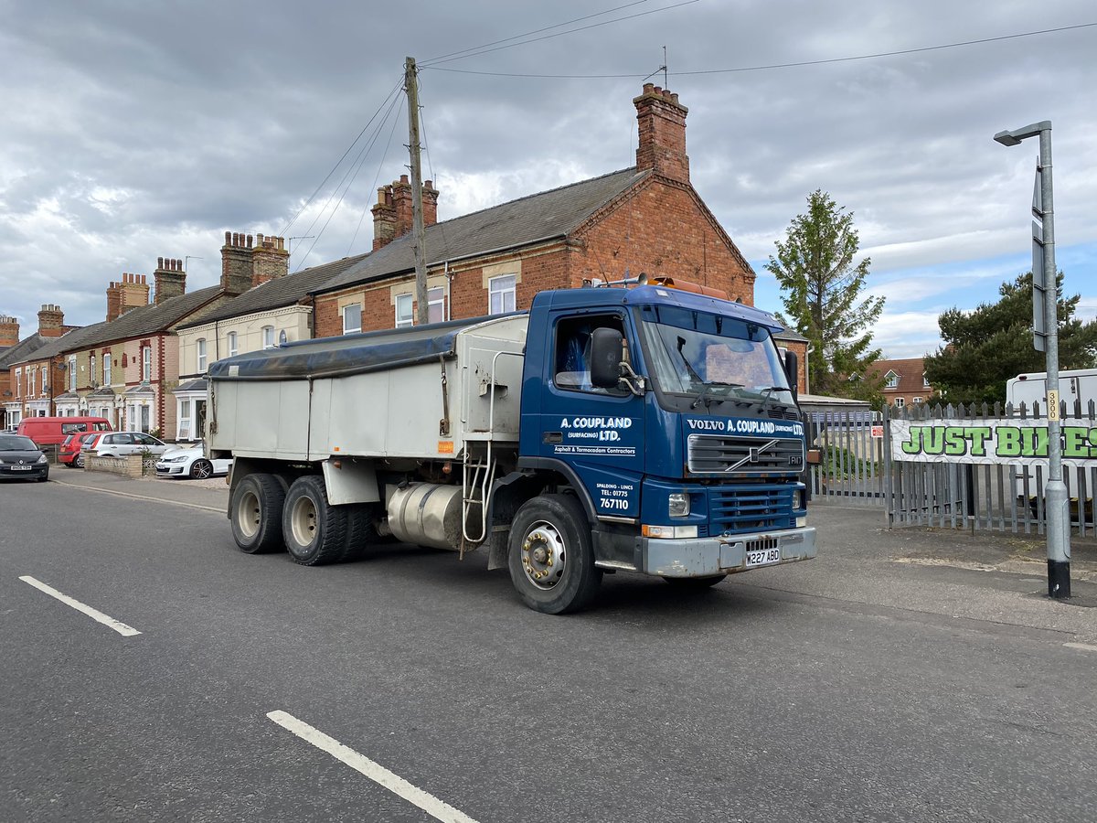 Classic Trucks UK (@truckclassic) on Twitter photo Second time Iโve see this old W-plate <a href="/VolvoTrucksUK/">Volvo Trucks UK</a> FM7 tipper in Spalding; lovely old beast! Second time Iโve see this old W-plate <a href="/VolvoTrucksUK/">Volvo Trucks UK</a> FM7 tipper in Spalding; lovely old beast!
