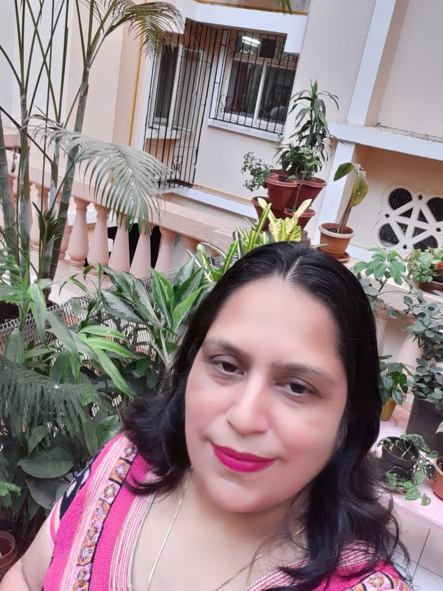 GolaManka26's tweet photo. एक मैं और एक तू
दोनों मिले इस तरह
और जो तन मन में हो रहा है
ये तो होना ही था
#lockdown_selfie https://t.co/Q0vtSlMNvn