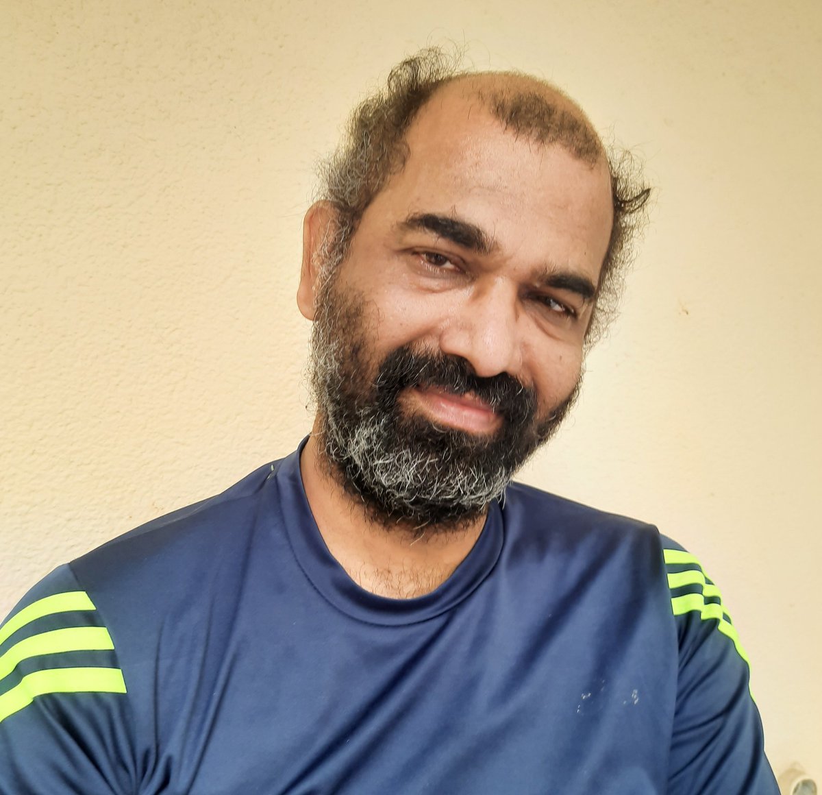 GolaManka26's tweet photo. एक मैं और एक तू
दोनों मिले इस तरह
और जो तन मन में हो रहा है
ये तो होना ही था
#lockdown_selfie https://t.co/Q0vtSlMNvn