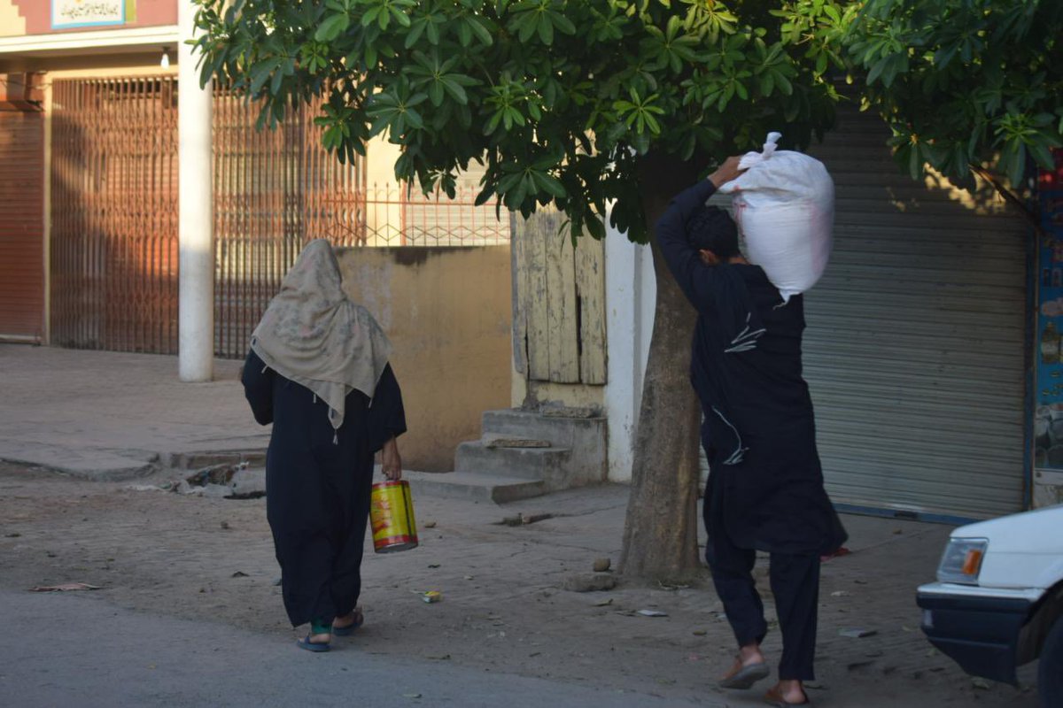 Kort_org_uk's tweet photo. Alhamdulliha..!
KORT team and our MUSKORTEERS are delivering monthly Ramadan food packs to the most needy and deserving families of Mirpur City and surrounding areas on daily basis.
#muskorteers #ramadhan #food #packs #distribution #city #mirpur #daily #basis #thanks #donors https://t.co/fhdZv1d75e