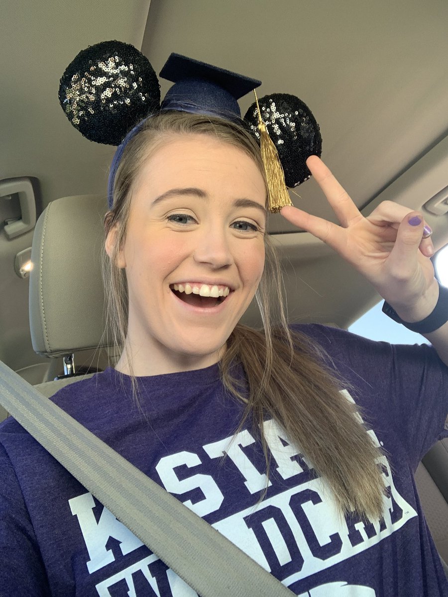 TaylorNew01's tweet photo. This past weekend was a big weekend! From finishing high school to making the K-State Cheer team for the 20-21 season! Thank you to all of my supporters, I wouldn’t be here without you guys 💜 https://t.co/N4WIAVFDFa