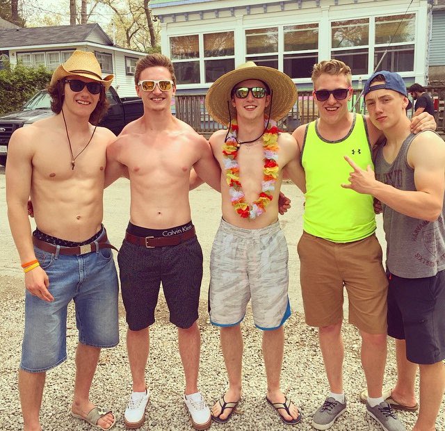 erickirby12's tweet photo. @Evan_Whittaker @Mcole9413 Instagram hit me harrrd with this memory yesterday from greasy Grand Bend @JackPerryman @DanielPearn @nickksmith_k https://t.co/9n0UBmpbDD