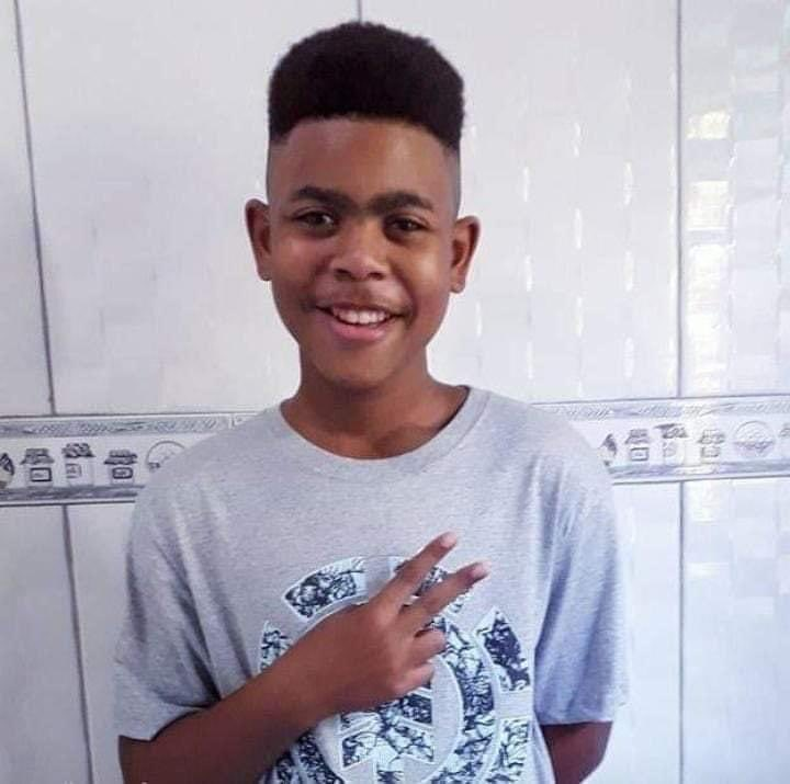 NoticiasTrends_'s tweet photo. Uma criança, um sonho, uma vida. Até quando isso? João Pedro, 14 anos. Aproximadamente 5110 dias vividos com amigos e familiares. Nada pode calar a dor de uma vida perdida. https://t.co/wMI80gA0wW