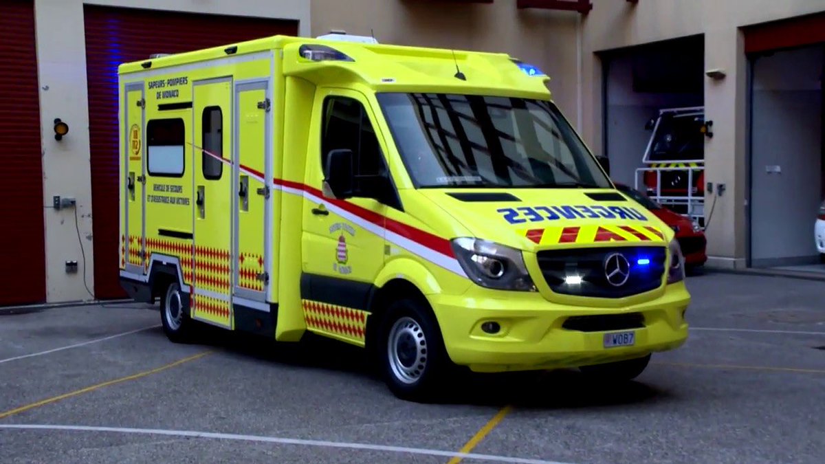 Thread of Naby Keïta as an ambulance