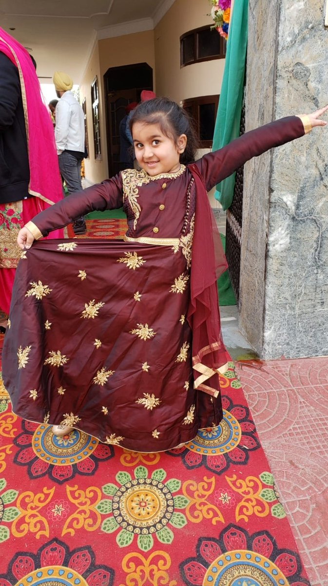 MsSciberras's tweet photo. K3 @burntelmps students showcase Asian Fashion! Extending our inquiry on maps, the world &amp; family heritage, students shared traditional wear with our class community. Great idea by one of our K team members #twitterPLC @PeelSchools https://t.co/dnCCqgCbrN