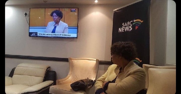 onlykeamo's tweet photo. When #angiemotshekga arrives in heaven and have to explain her decisions
#schoolsreopening https://t.co/cp62D79NPo