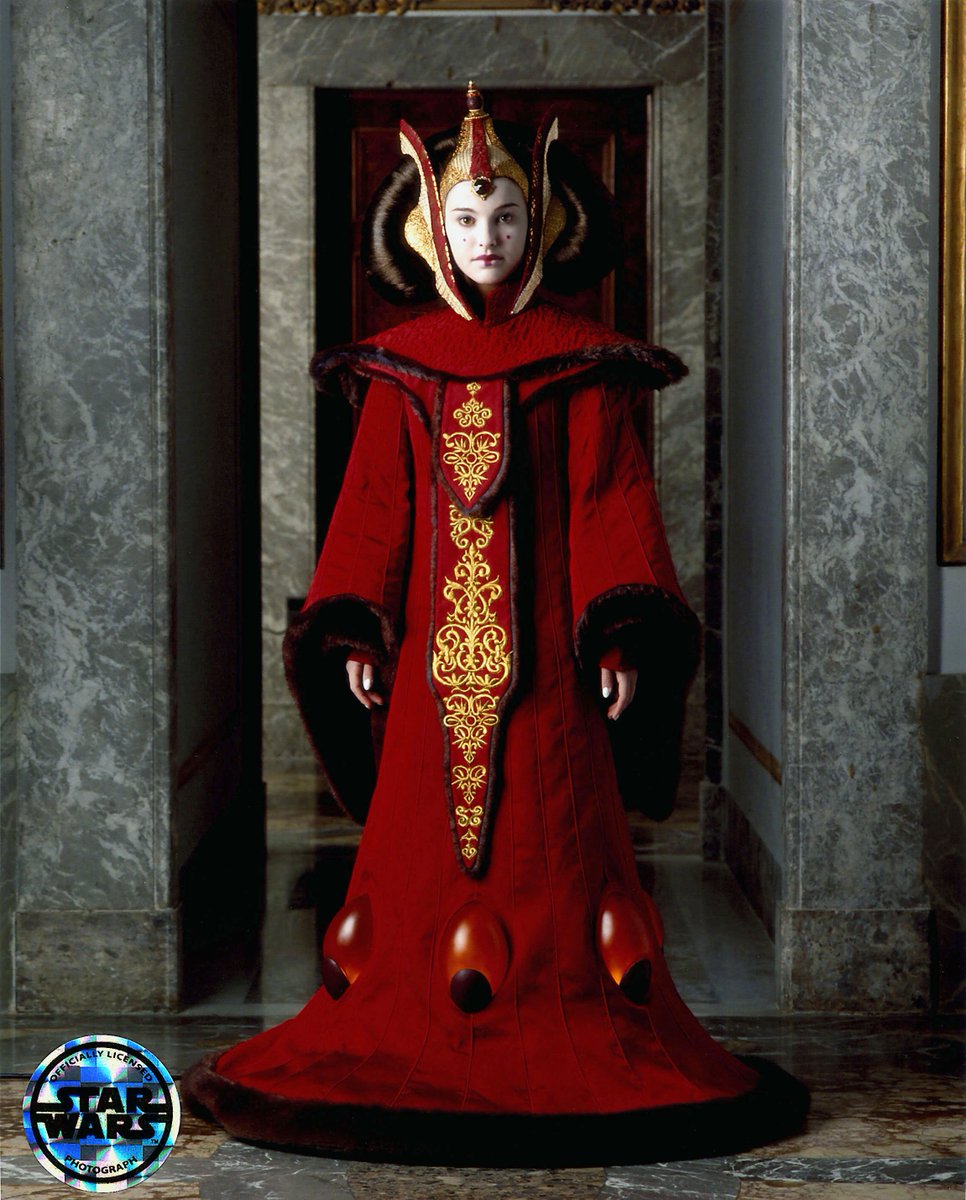 6. red throne gownan absolutely iconic Look. the first time we see padme she's wearing this and it's a strong start out of the gate. it's larger than life and incredibly detailed and lets you know the costume team is not fucking around on these movies. a classic.
