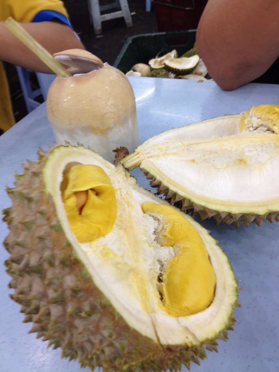 YunsAvatar's tweet photo. Worst food I have eaten is the Durian fruit. This is known globally as one of the worst foods, except to those who grow it. People who pride themselves on eating bad things pass on this one. It's actively banned from even local hotels. @DoorMonster 
#OKWereUP #durian #badfood https://t.co/VoGrKXTArB