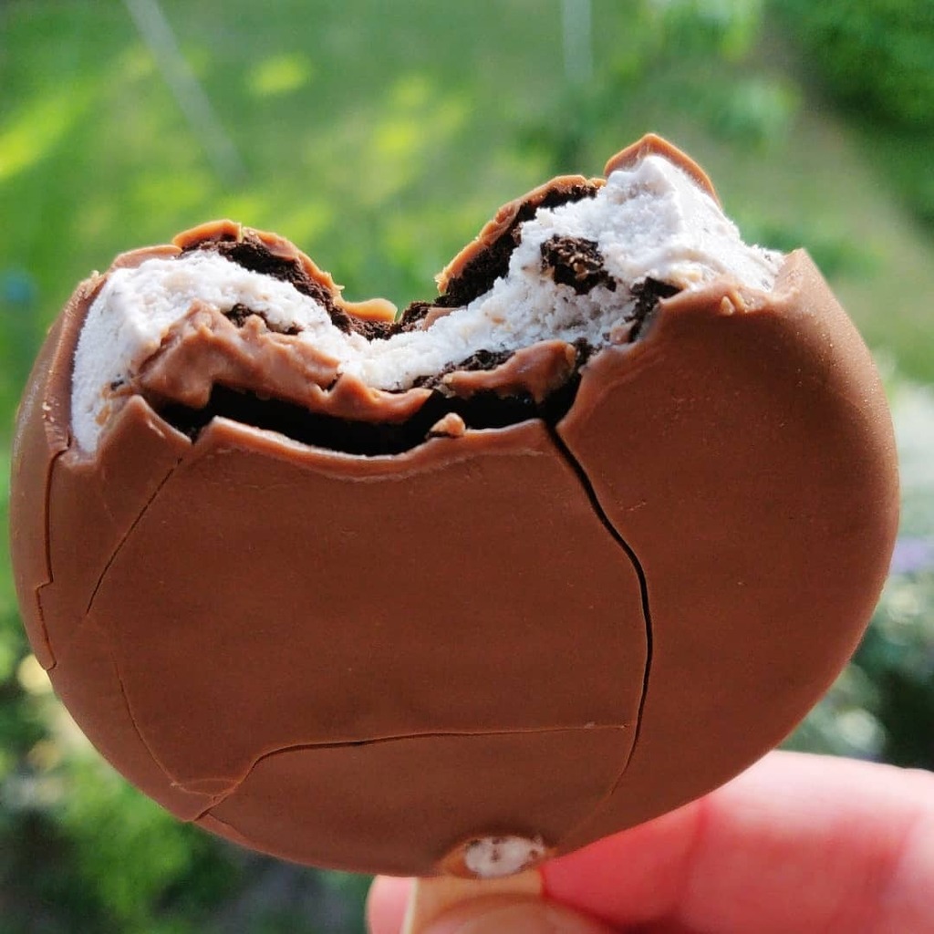 Shadowelf's tweet photo. Zum heutigen #EisBattleDienstag ein "Milka-Oreo-Stick-Sandwich" 🤤
.
#Omnomnom #EisAmStil #Oreoeis #MilkaEis #Eisliebe #Stileis #Feierabend #GuterTag #Oreo #Milka #selbstGekauft #Hashtag https://t.co/LvVaOtElaU https://t.co/3PZSKPV1o9