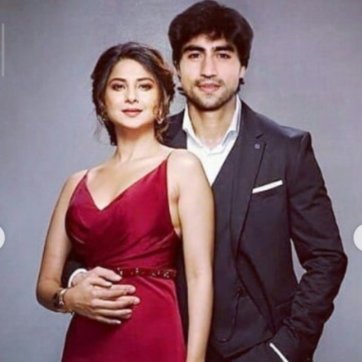 shermloch's tweet image. They are heavenly gorgeous  💫💫
Wishing to see them together in a show or web #HarshadChopda #JenniferWinget  #ShaheerSheikh #RheaSharma #JenShad #AdiYa #MishBir #YehRishteyHainPyaarKe