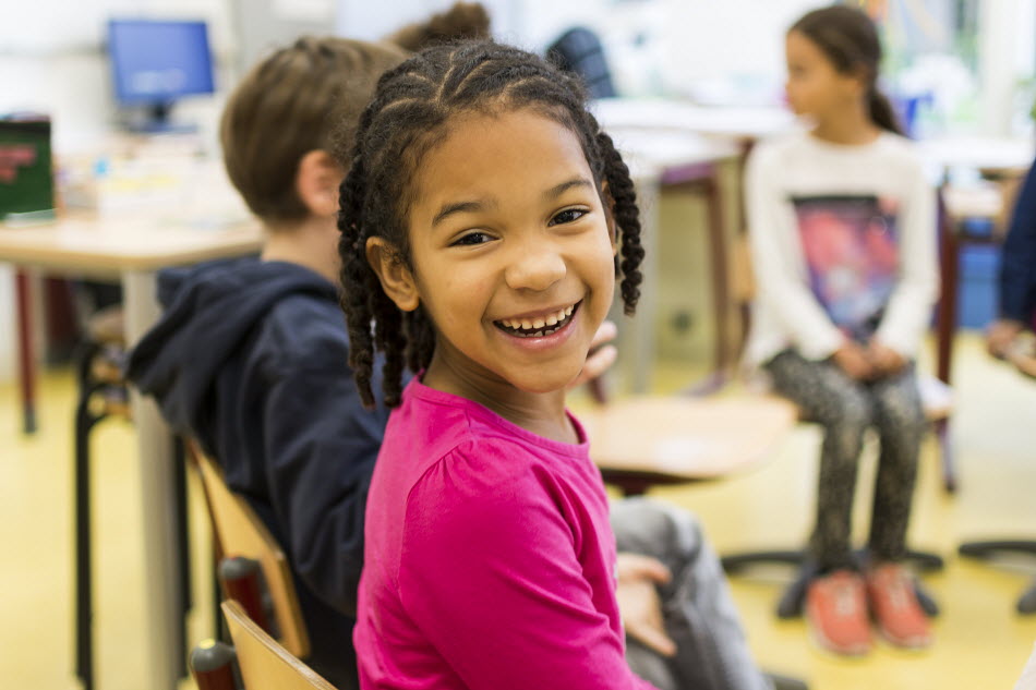 Basisscholen en kinderopvang gaan vanaf 8 juni weer volledig open. Dat maakte het kabinet vanavond bekend. Maar als uit onderzoeken blijkt dat het voor deze scholen op welke manier dan ook onverantwoord is om volledig open te gaan, dan gaat dat niet door. 
oudersenonderwijs.nl/scholen-voortg…