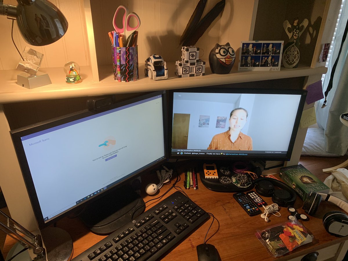 LouanneMMurphy's tweet image. My desk setup of organized chaos
Watching #MSBuild ! #MSBuild2020 @adafruit @Microsoft