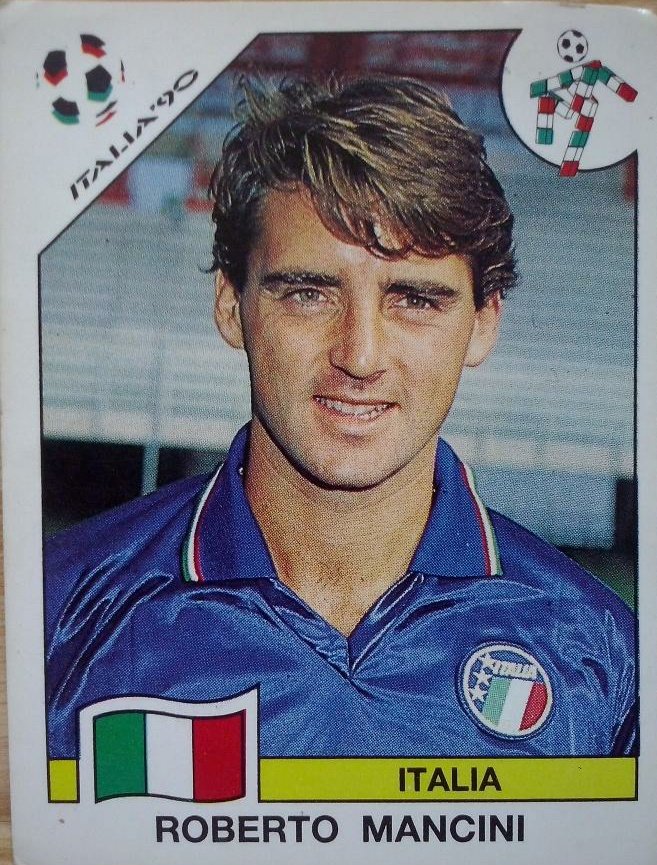 @Isidro_____ @RangersFC @RinconEscoces @BRITescoces @RangersFC_ESP @futbolcarroza @SitioMisCromos @Footballpedia2 @colgadosfutbol @SpheraSports Roberto Mancini con su selección en Italia 90