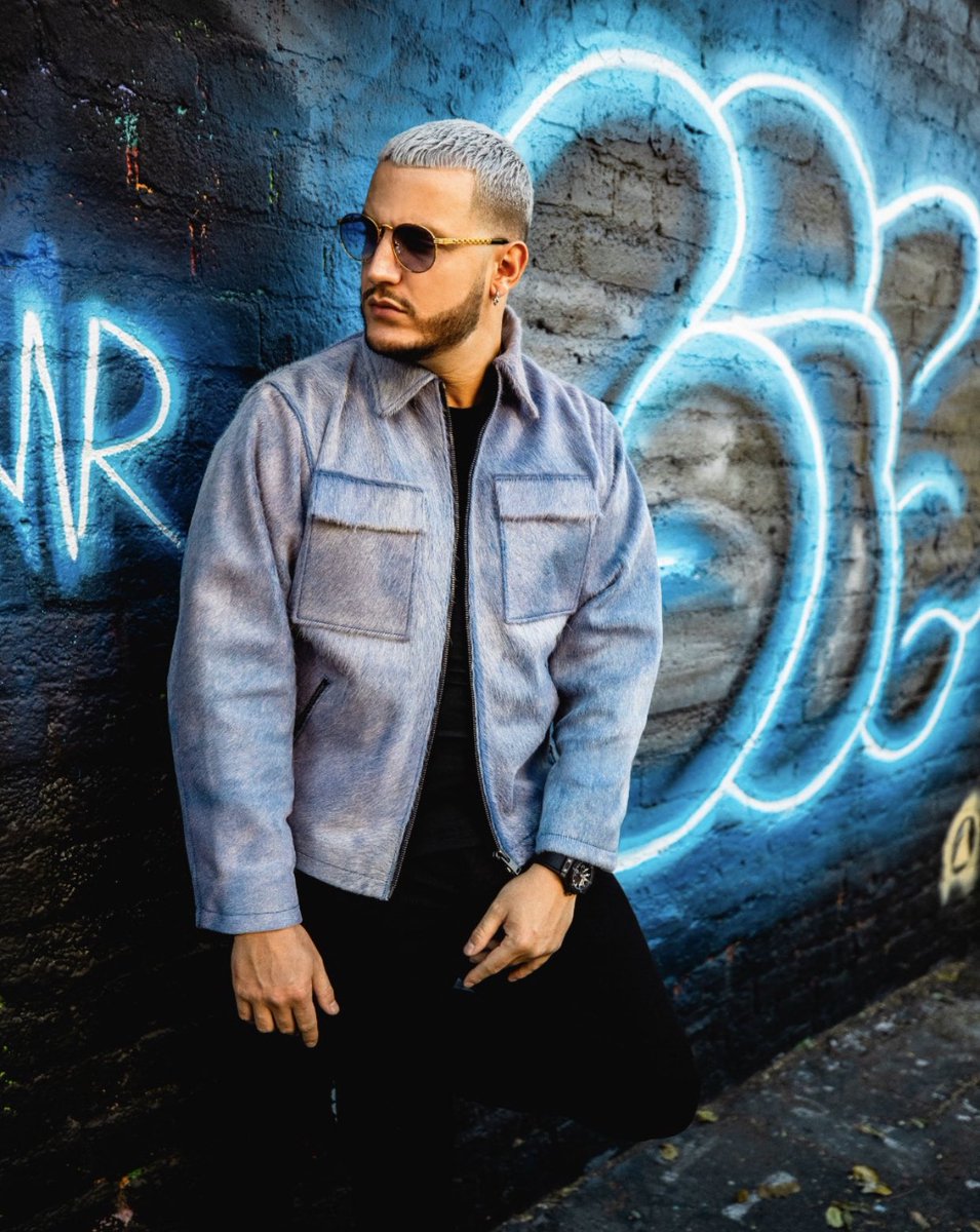 djsnake's tweet photo. The connection was lost , not the love https://t.co/SRjTxyW84g