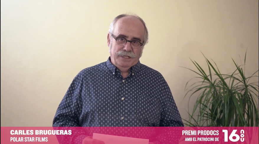 Pro_Docs's tweet photo. El #PremiProDocs ha estat un guardó ex aequo:
🏆És a l'aire @esalairedocu
Dirigit per @_ChristopheSion i Santi Suárez
Produït per @uncaprichode.
🏆King Ray @kingraydoc
Dirigit per @serginto
Produït per @BIDI_DOCS.
Atorga el premi @CBrugueras @PolarStarFilms
@DocsBarcelona https://t.co/RQndCbEJQw