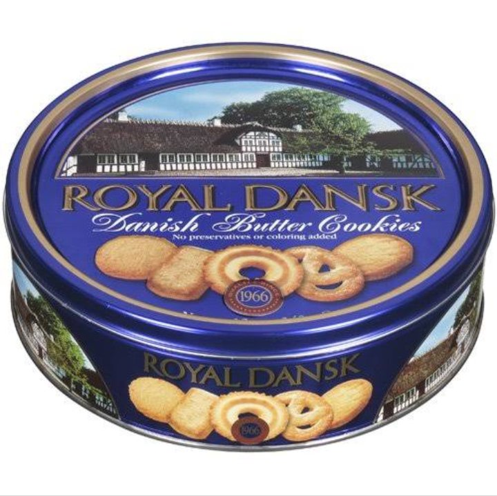 dsecondjin's tweet photo. Disappointment as a kid is when you open this container expecting munchies only to see needle and thread with buttons. 😂😂😂 https://t.co/SmptL6CTro