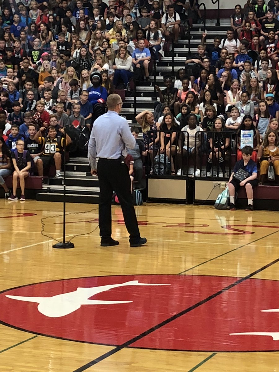 I love coming into the gym on that very first day and seeing students ready for a brand new year of learning and then spending this time of year celebrating and reflecting on all of their growth. Wishing we could celebrate in person! #TakeMeBackTuesday #ProudToBeHSE