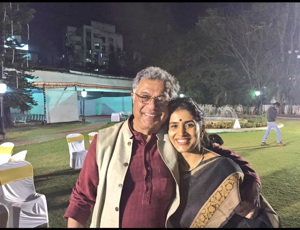 sonalikulkarni's tweet photo. It’s Girish uncle’s birth anniversary today and I feel all of 17...the first time I met him...he enriched me till the last time we met...and he still does ❣️❣️❣️ drenched in gratitude and love.. 
#GirishKarnad #fatherfigure 
#firstdirector #mentor https://t.co/7OA1FSbPMp