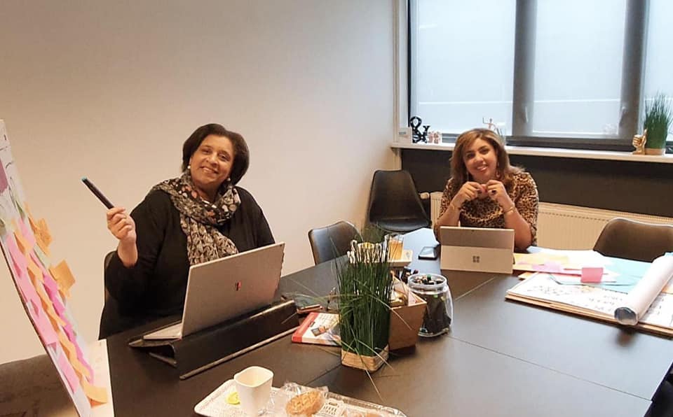 priscilladens's tweet photo. Samen met Zahraa Aldraaj en Dinie van der Velde organiseren wij dit jaar een laaggeletterdheid estafette, hiermee willen wij op een creatieve manier handvatten aanreiken aan ondernemers om laaggeletterdheid in hun bedrijf niet alleen te herkennen, maar ook om het aan te pakken. https://t.co/sMYTEKauxA