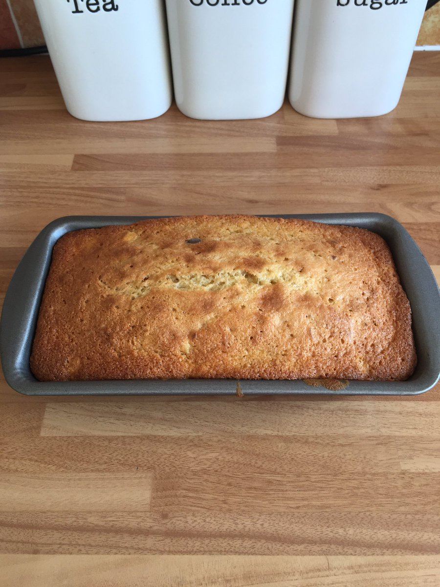 NicholaEvans13's tweet image. Hoping this will help my mood. Can’t beat warm Banana bread.