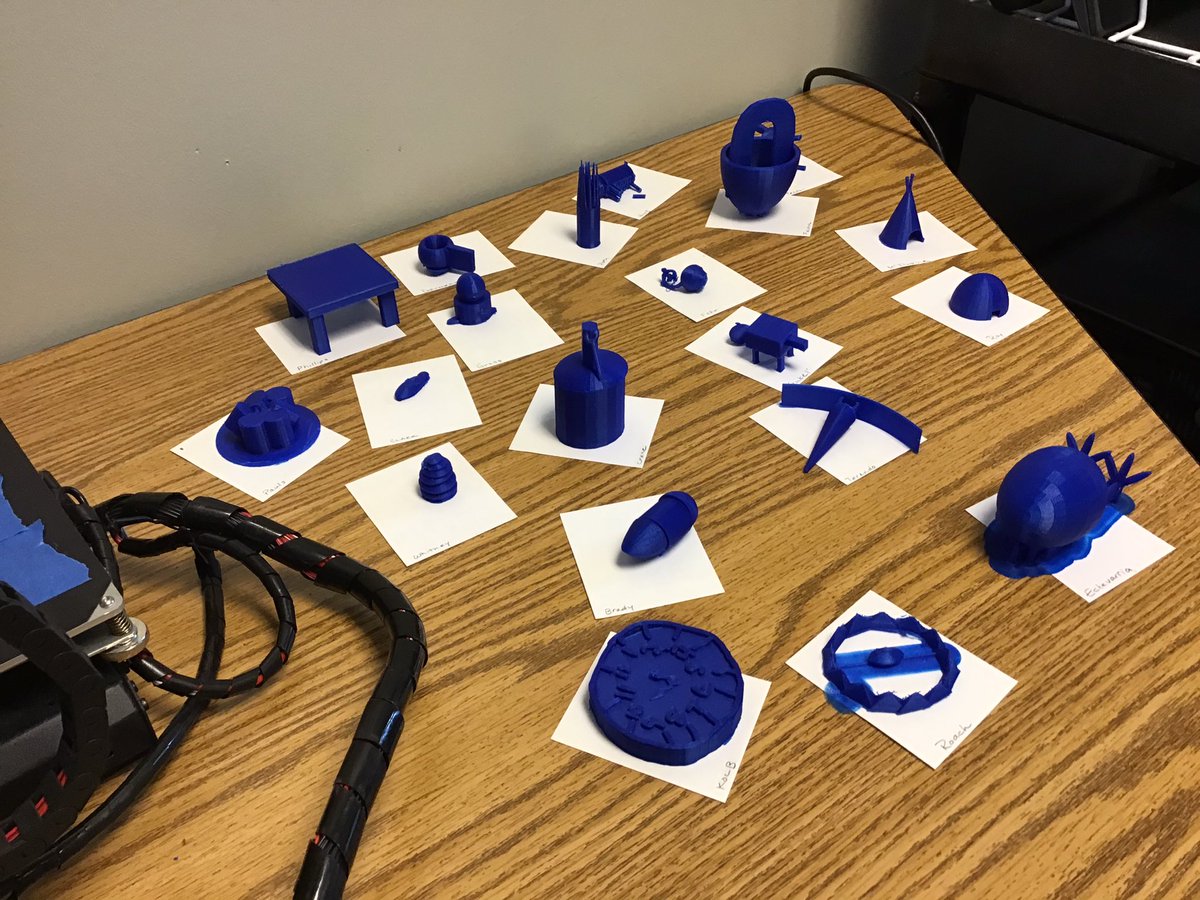 acscp1's tweet photo. Finally finished printing 5th grade 3D projects. Great job for their first time. #onlyatStAlbanRoe Ss get yours on your drop off/pick up day. #3dprint @tinkercad https://t.co/7ZctinbnnX