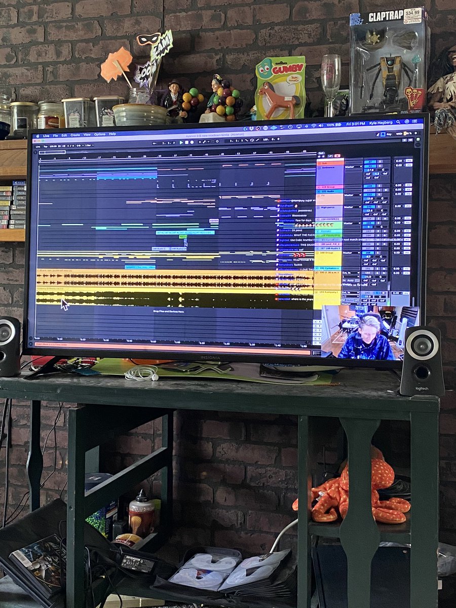Cole_Mill999's tweet photo. The only online classes I’m taking this summer @Kompanymusic #ProfessorKomp https://t.co/Lw2Vtzxqc0
