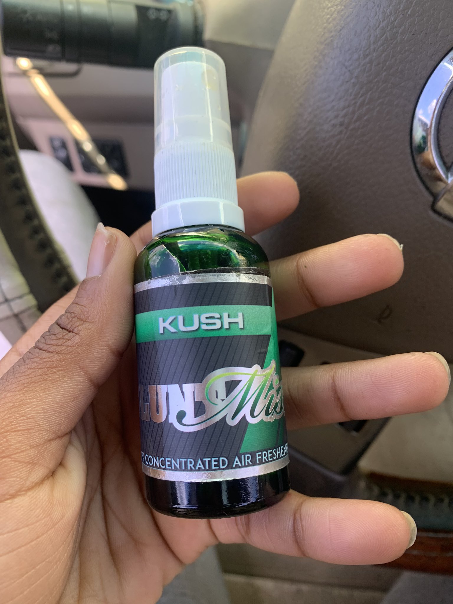 bitchthatsher on Twitter 